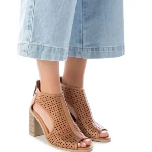 Carmela Sandals*161354 Ankle Sandal -CAMEL
