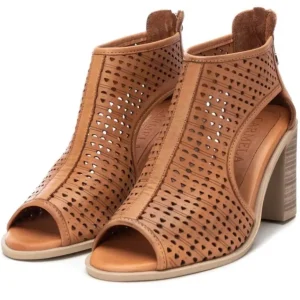 Carmela Sandals*161354 Ankle Sandal -CAMEL