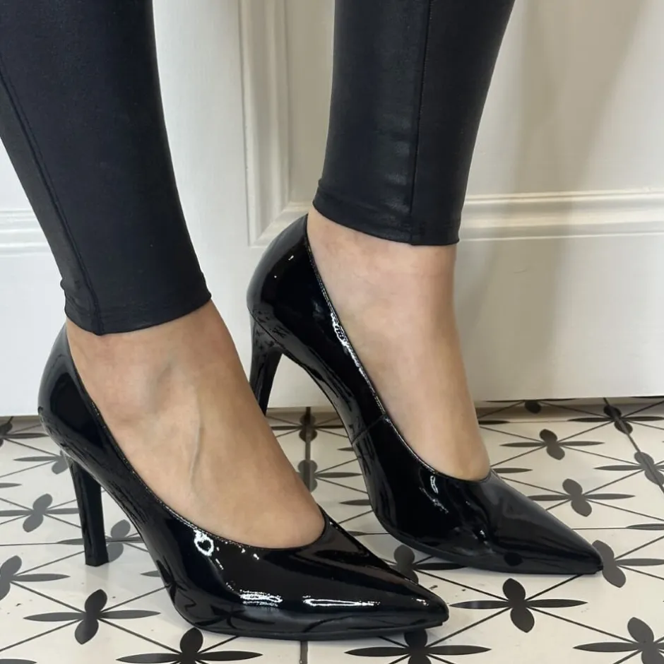 lodi_rinata_court_shoebla_1.webp Lodi Heels*RINATA Court Shoe-BLACK