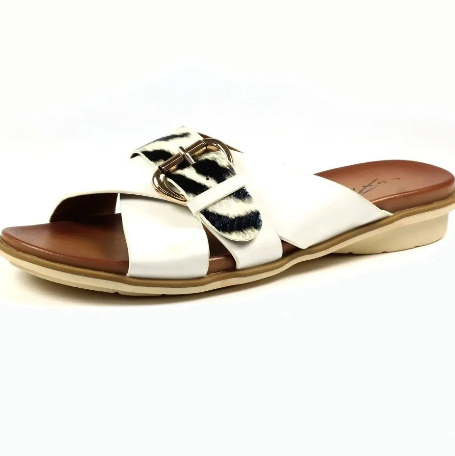 lunar_reese_sandal_jlhwhi_3.webp Lunar Sandals*REESE Sandal JLH277-WHITE