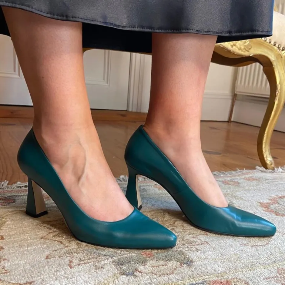 marian__green_0.webp Marian Heels*5700 -GREEN