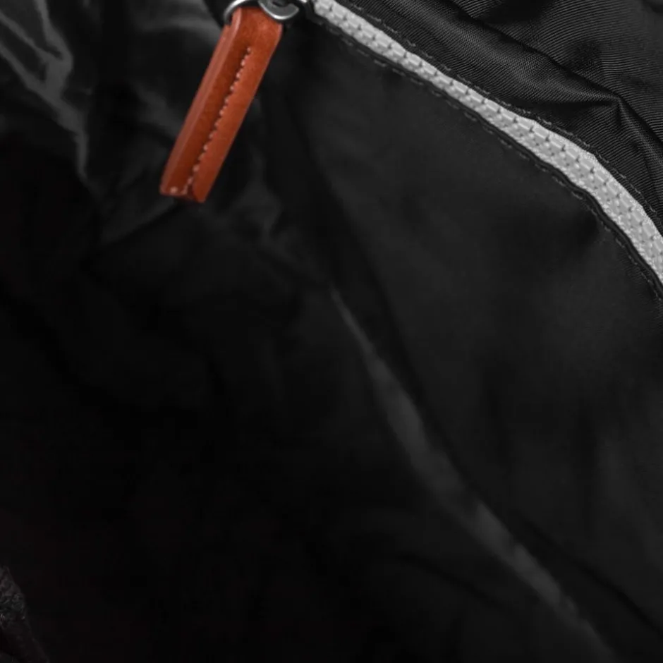 roka_bantry_b_sustainable_4-1.webp Roka All Bags*BANTRY B Sustainable and Vegan -BLACK