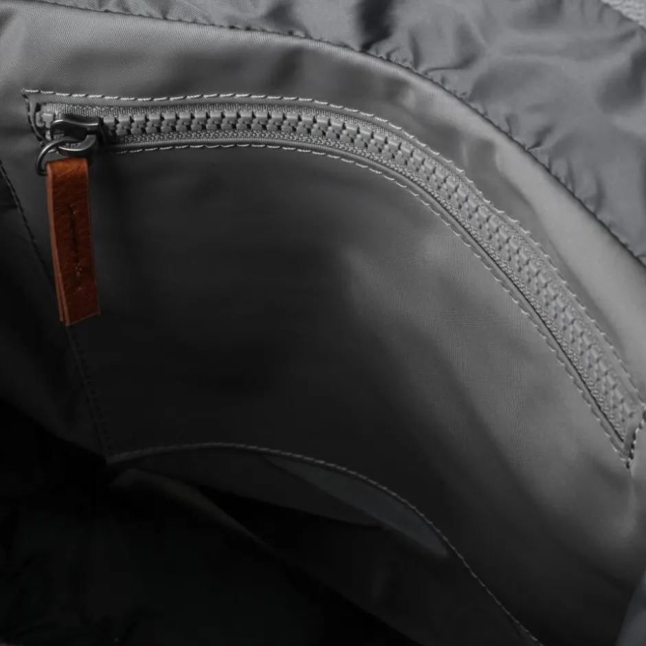 roka_canfieldb_medium_nyl_4.webp Roka All Bags*CANFIELD-B Medium Nylon -STORM
