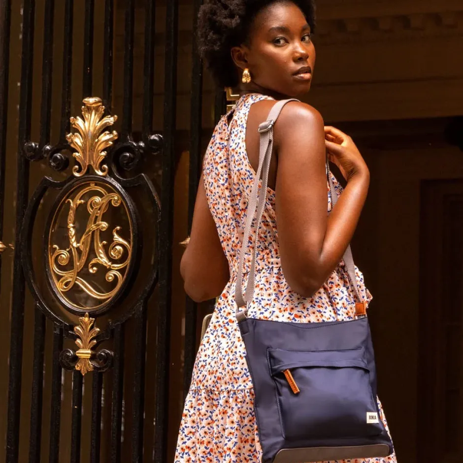 roka_kennington_sustainab_0-3.webp Roka All Bags*KENNINGTON SUSTAINABLE CROSSBODY -MIDNIGHT