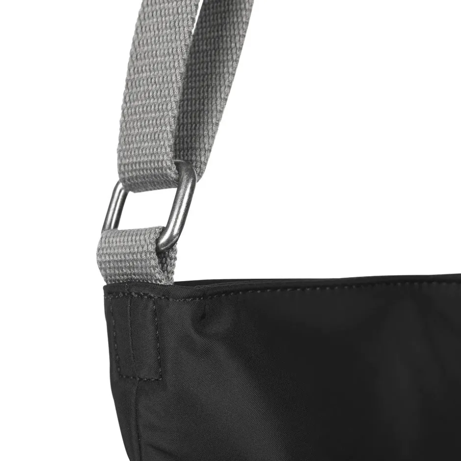 roka_kennington_sustainab_4-4.webp Roka All Bags*KENNINGTON SUSTAINABLE CROSSBODY -BLACK