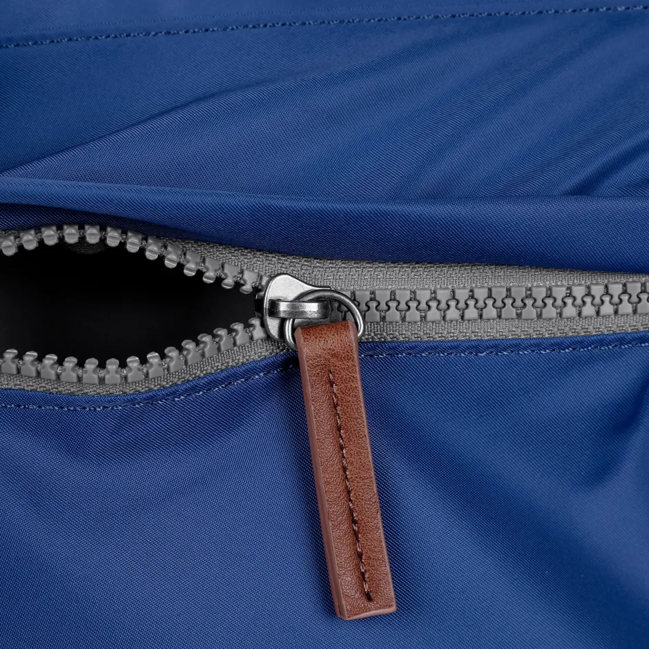 roka_kennington_sustainab_5-2.webp Roka All Bags*KENNINGTON SUSTAINABLE CROSSBODY -BURNT BLUE