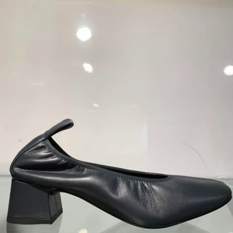unisa_leftnavy_1.webp UNISA Ankle Boots*Left-NAVY