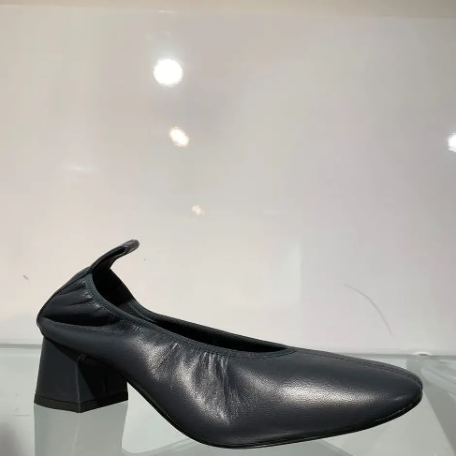 unisa_leftnavy_3.webp UNISA Ankle Boots*Left-NAVY