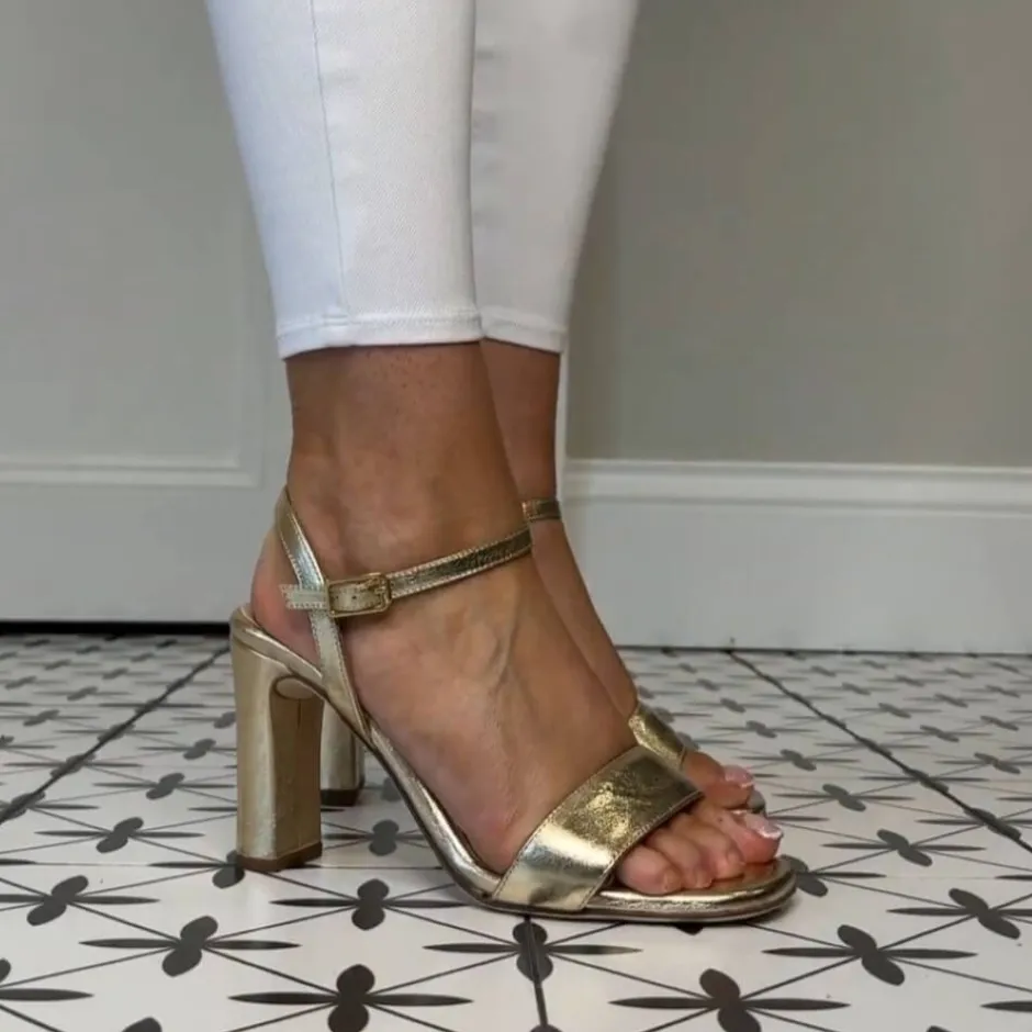 unisa_sisco_heel_sandalgo_1.webp UNISA Sandals | Heels*SISCO Heel Sandal-GOLD